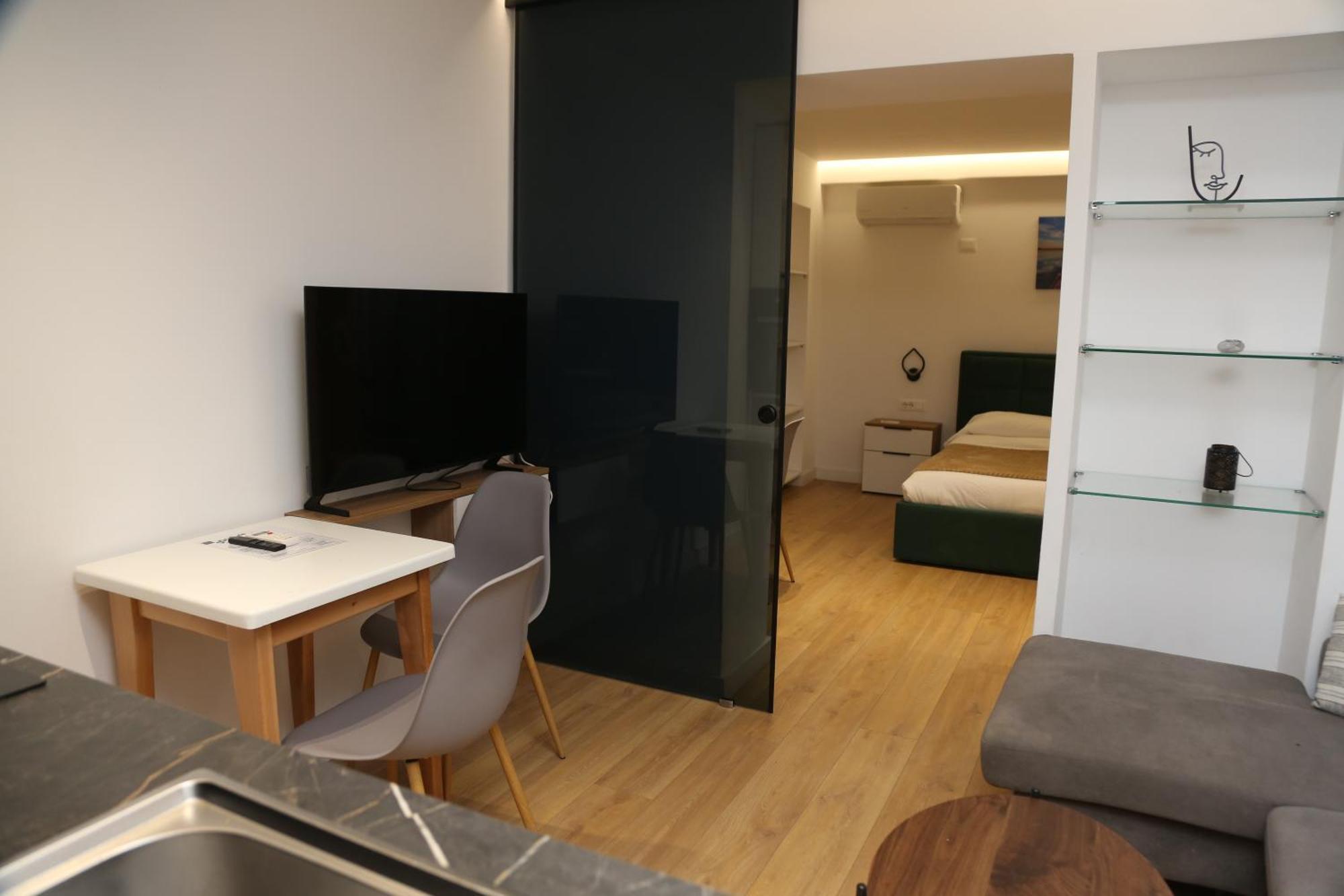 Orchide Mine Peza Apartament *